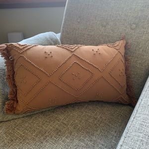 Decorative pillow